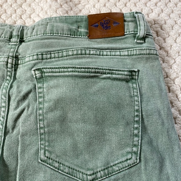 Wild Blue Sadie Robertson Collection Strait Cropped Jeans Size 9 - Picture 13 of 13